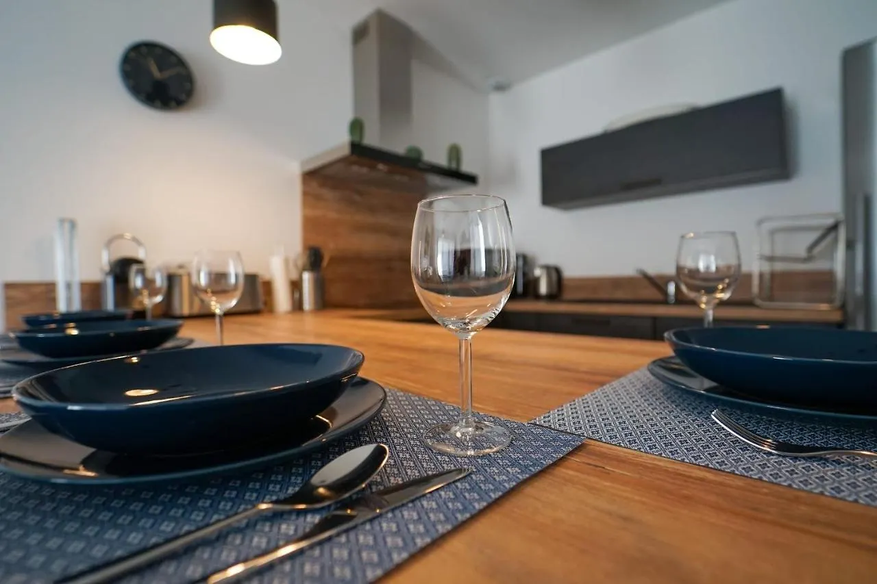 Apartment For 4 People With Tennis Condominium Lathuile